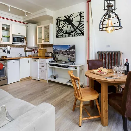 Apartamento Mont Blanc 212 - Year *